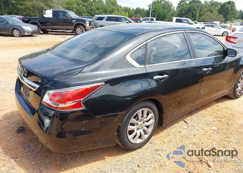 2015 Nissan Altima 2.5 S from USA, damaged, VIN 1N4AL3AP5FC117174